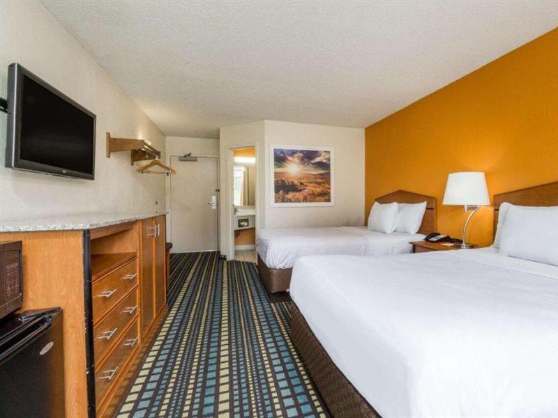 Days Inn By Wyndham Florence Cincinnati Area Ngoại thất bức ảnh