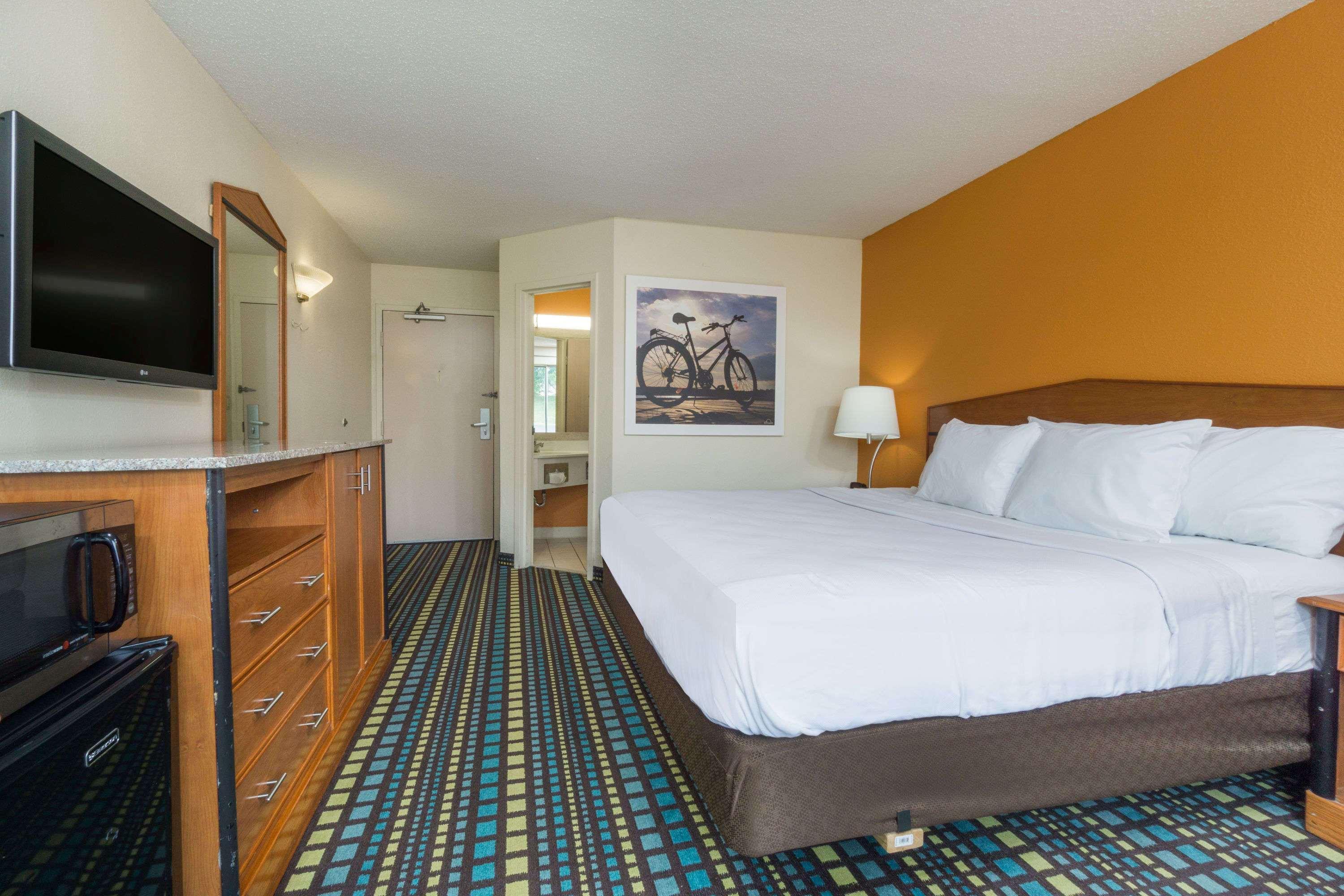 Days Inn By Wyndham Florence Cincinnati Area Ngoại thất bức ảnh