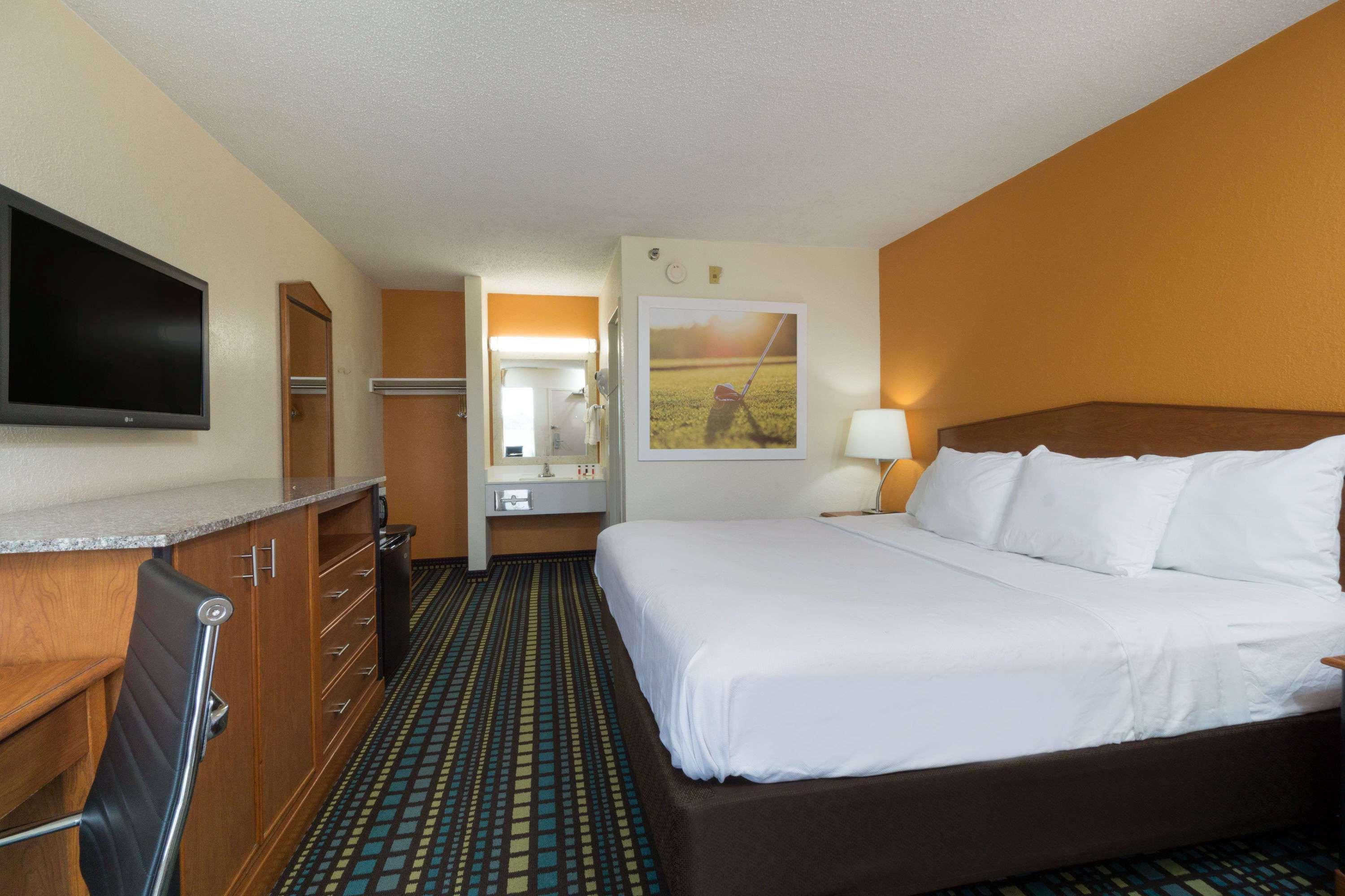 Days Inn By Wyndham Florence Cincinnati Area Ngoại thất bức ảnh