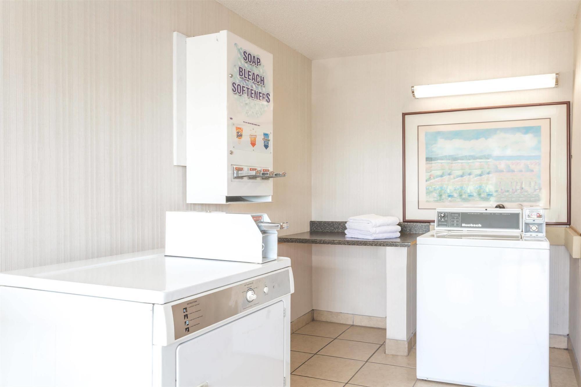 Days Inn By Wyndham Florence Cincinnati Area Ngoại thất bức ảnh